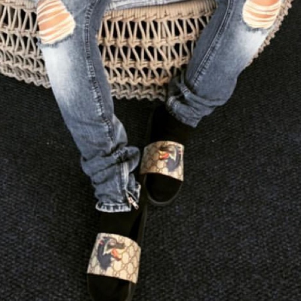 Meet your Posher, Lucy